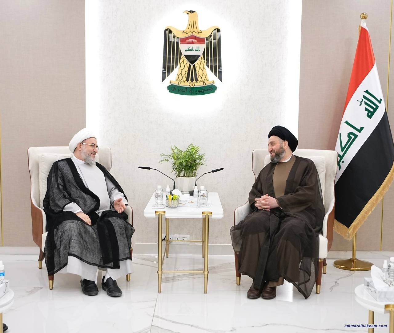 Sayyid Al-Hakeem discusses religious discourse modernization commensurate with stage developments with Ayatollah Al-Araki