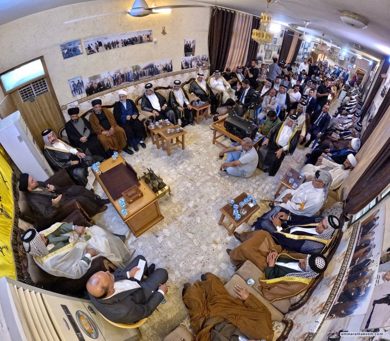 السيد الحكيم يلتقي جمعا من سادات وشيوخ ووجهاء الزعفرانية