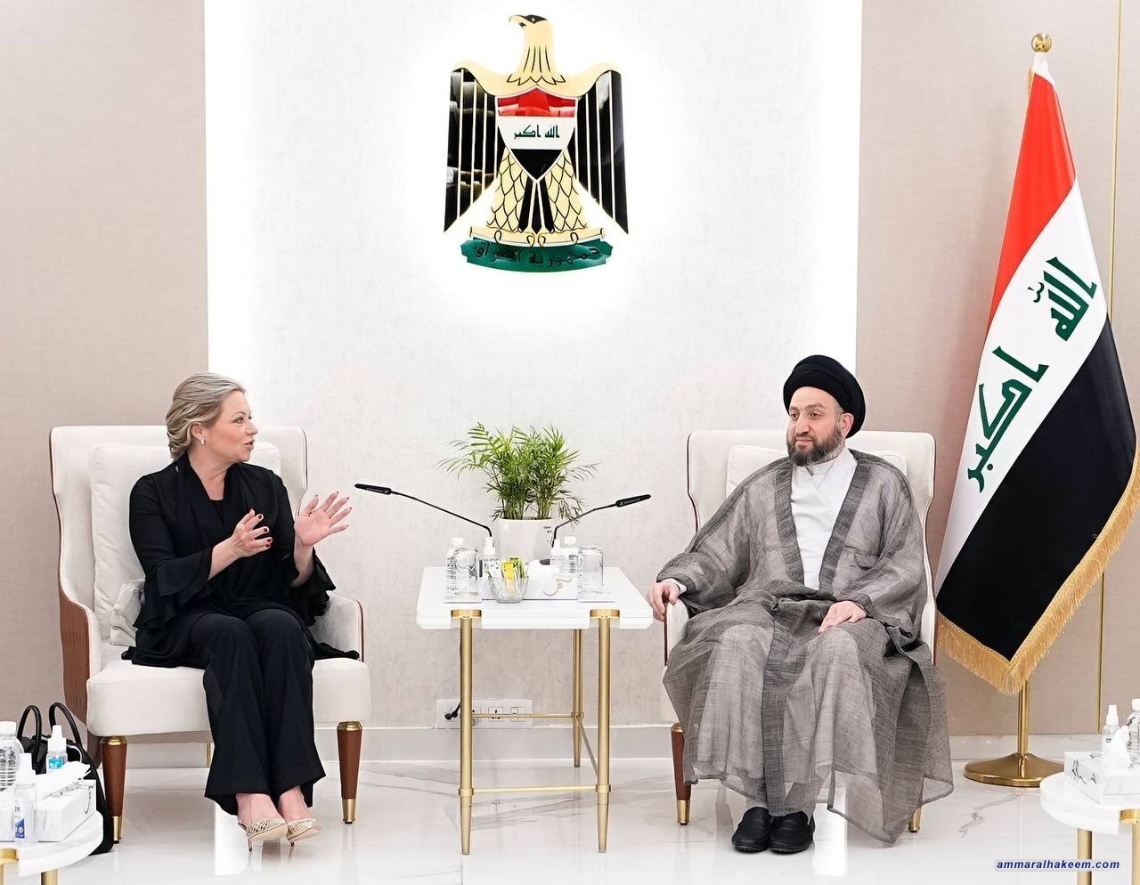 السيد الحكيم يدعو لتضافر جهود الجميع من اجل ادامة الاستقرار الحالي في العراق