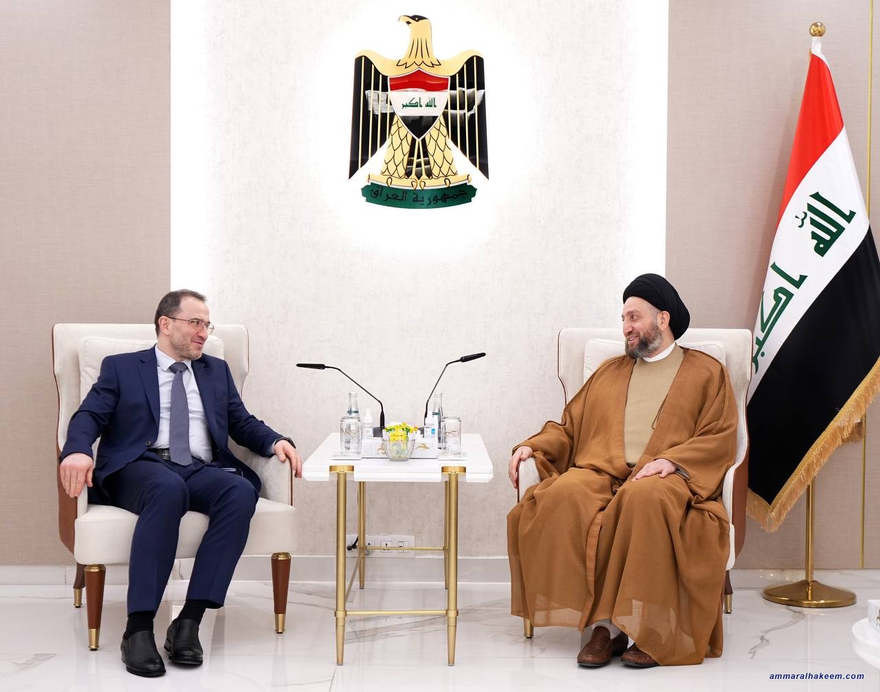 السيد الحكيم يلتقي  سفير جمهورية روسيا الاتحادية في بغداد ويبحث معه العلاقات الثنائية