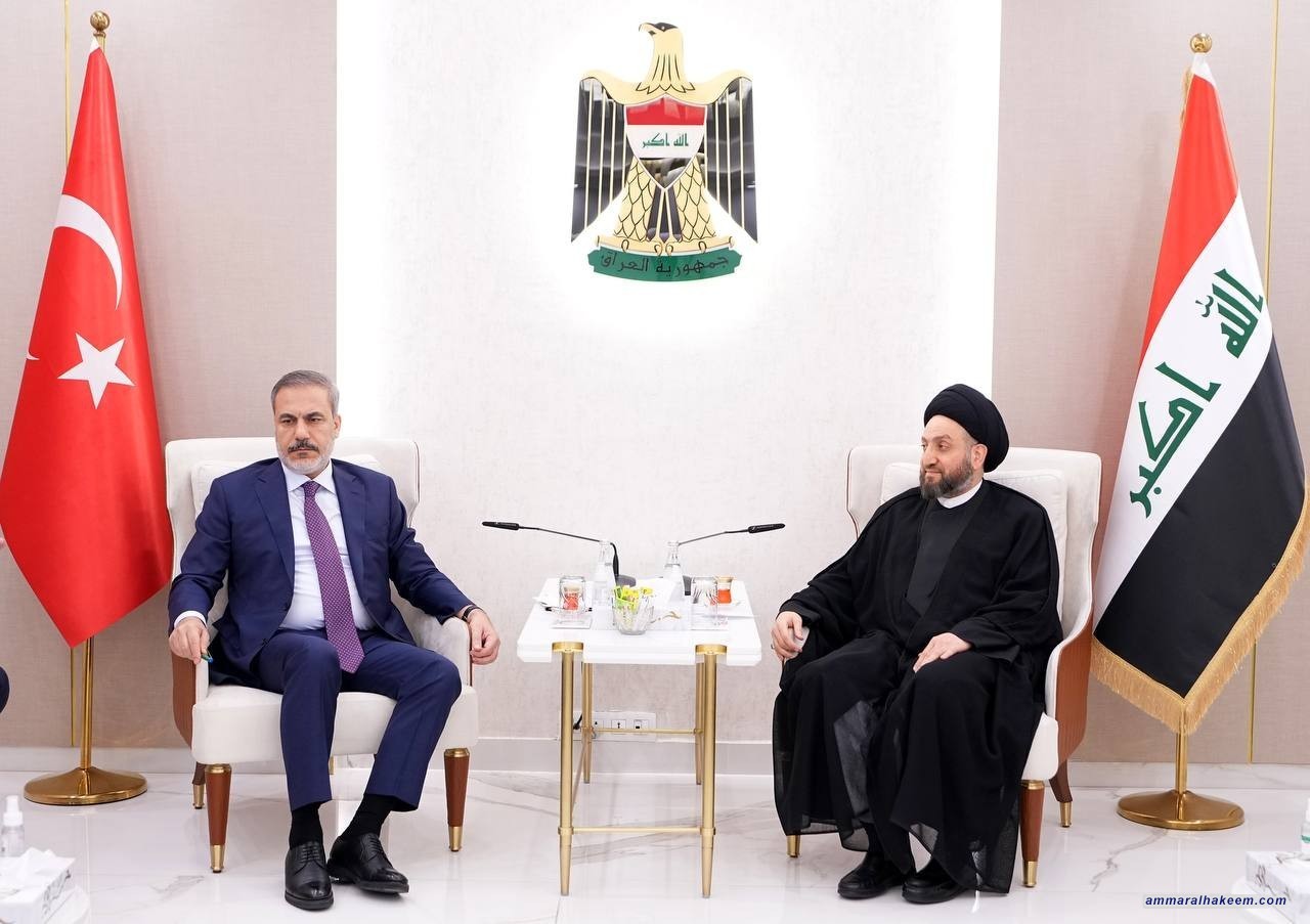 السيد الحكيم يستقبل وزير الخارجية التركي ويدعو لتحويل العلاقة بين بغداد وانقرة الى علاقة شراكة سياسية واقتصادية ويأمل من تركيا زيادة الإطلاقات المائية