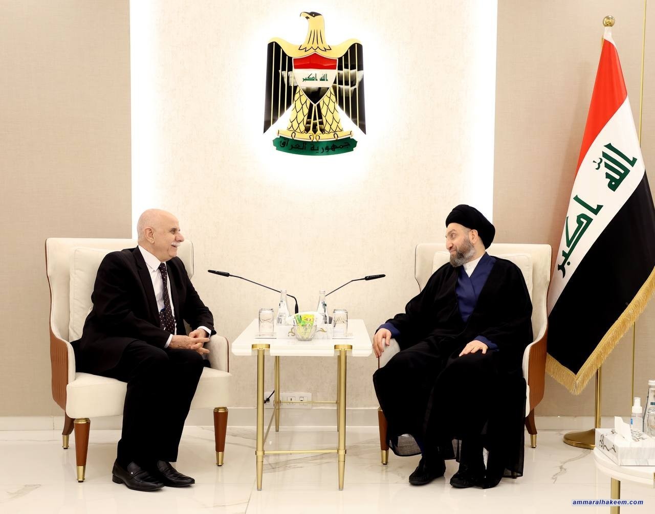 السيد الحكيم يشيد بفترة تولي السفير الفلسطيني رئاسة بعثة بلاده في العراق