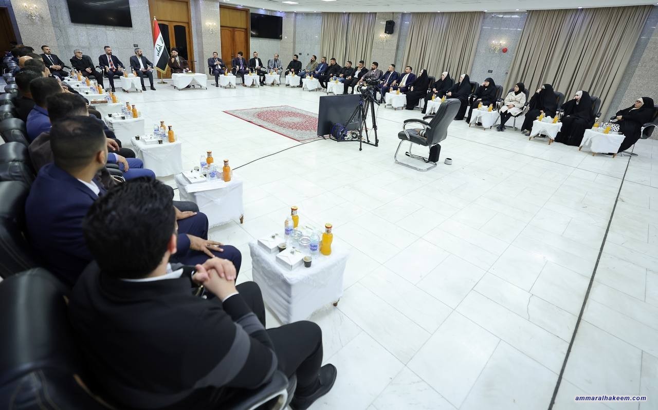 السيد الحكيم يؤكد أن التنمية والخدمات أولوية في مرحلة ما بعد الأزمات