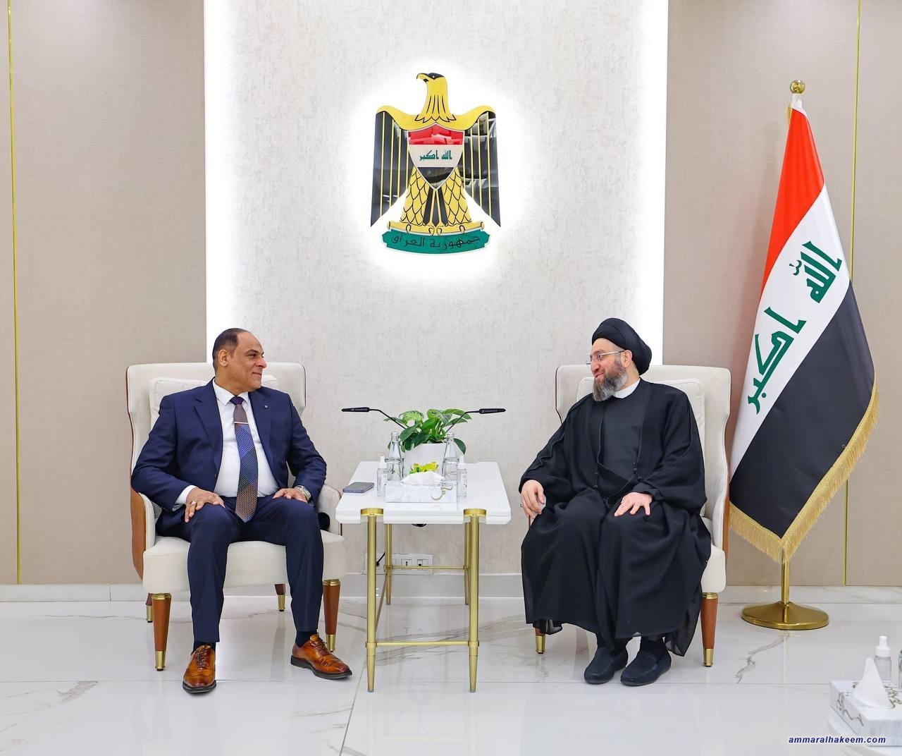السيد الحكيم يدعو للتكامل بين الاكاديميين وباقي مؤسسات الدولة لحل مشاكل الدولة