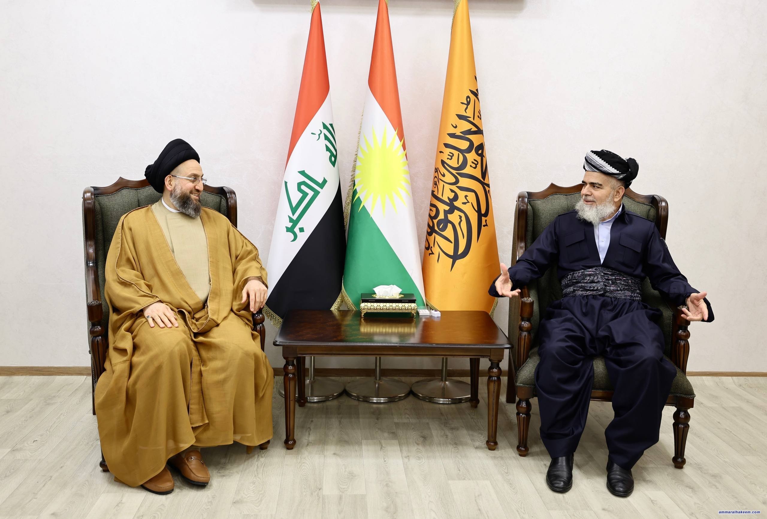 السيد الحكيم يلتقي الشيخ علي بابير: الانتخابات محطة تاريخية والتحدي القادم خدماتي يتطلب وحدة وطنية
