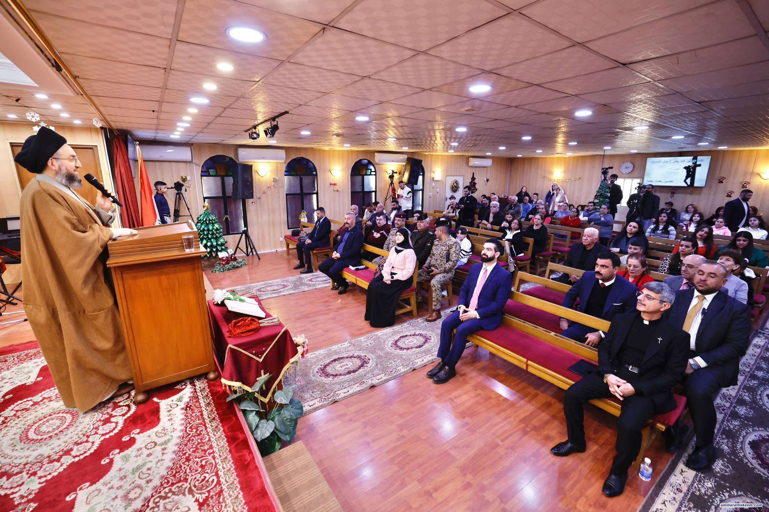سەید حەكیم لە كڵێسەی ئەلمەعمەدانییەی ئینجیلی پیرۆزبایی بەبۆنەی ڕۆژی لەدایك بوون دووپات دەكاتەوە و داوای چەسپاندنی بەیەكەوە ژیانی ئاشتیانە دەكات
