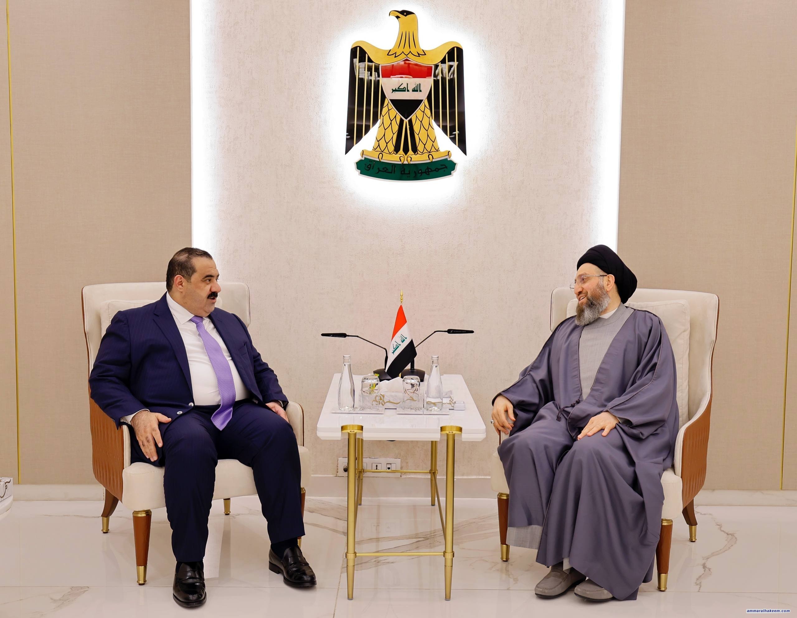 السيد الحكيم يستقبل السامرائي ويؤكد ضرورة الالتزام بالتوقيتات الدستورية وتحويل الإيجابيات إلى برامج عمل تعزّز الاستقرار