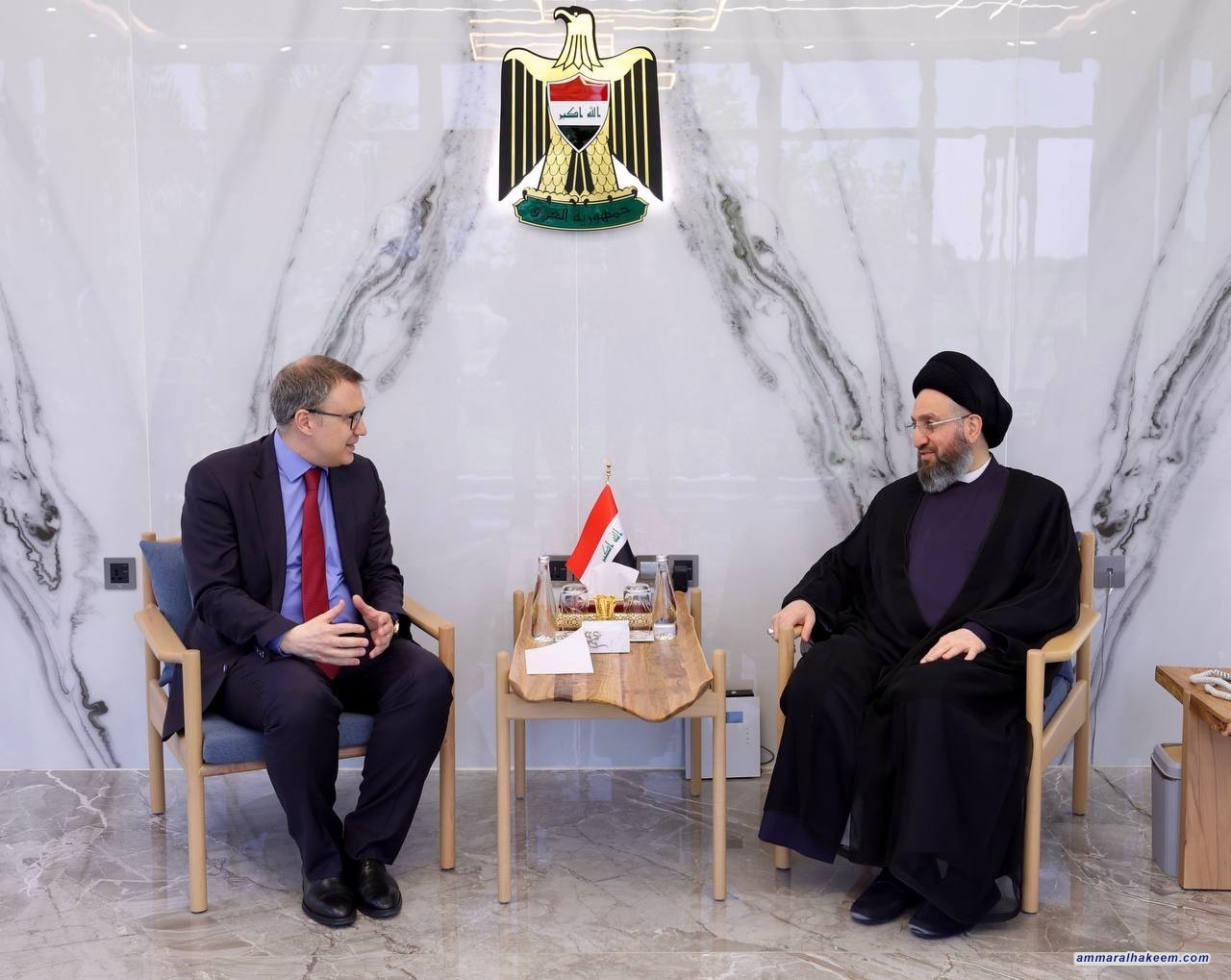 السيد الحكيم يبحث مع السفير التركي في بغداد سبل تعزيز العلاقات الثنائية والتعاون الإقليمي