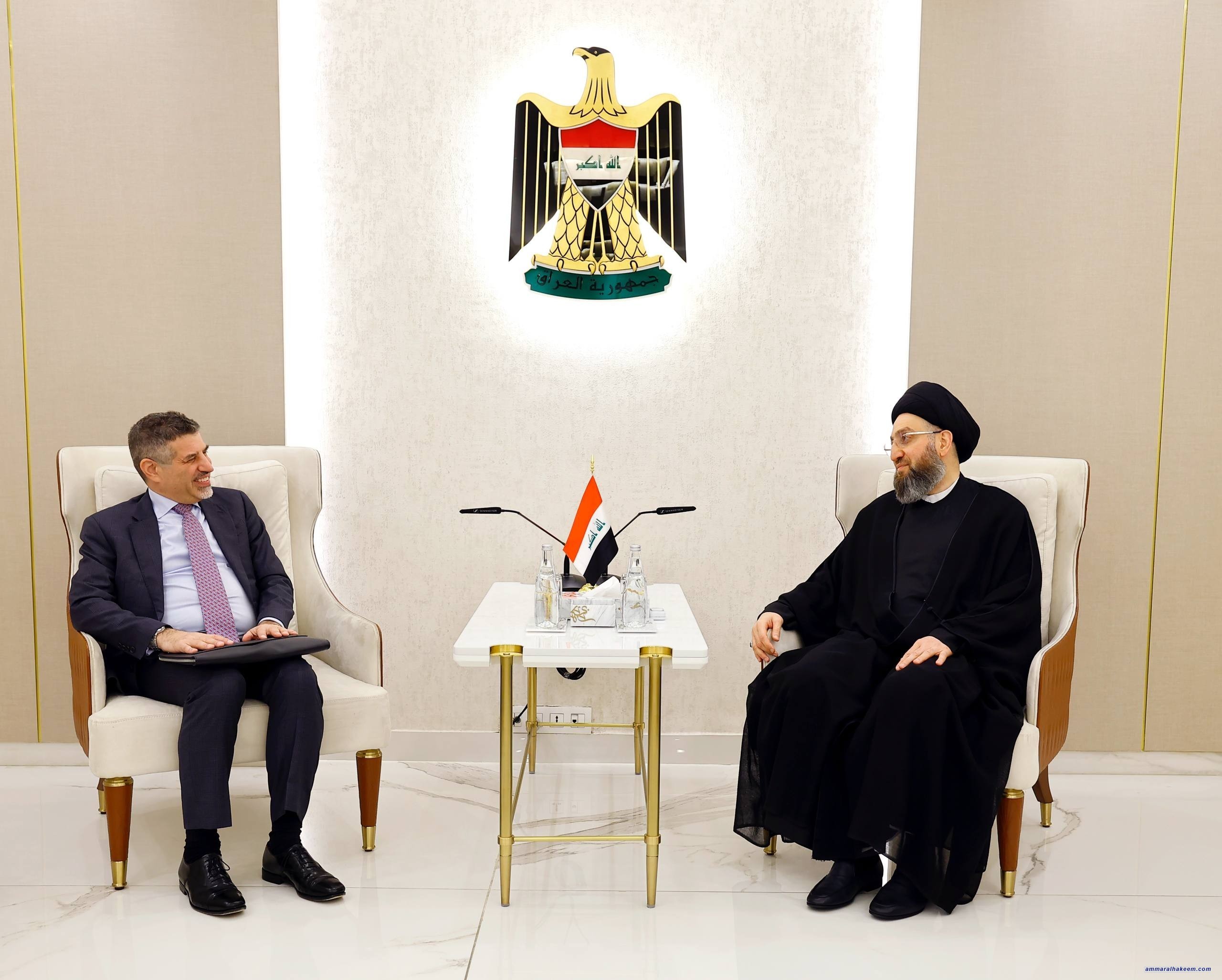 السيد الحكيم يستقبل القائم بأعمال السفارة الأمريكية ويؤكد دعم المسار الديمقراطي وأهمية الحوار