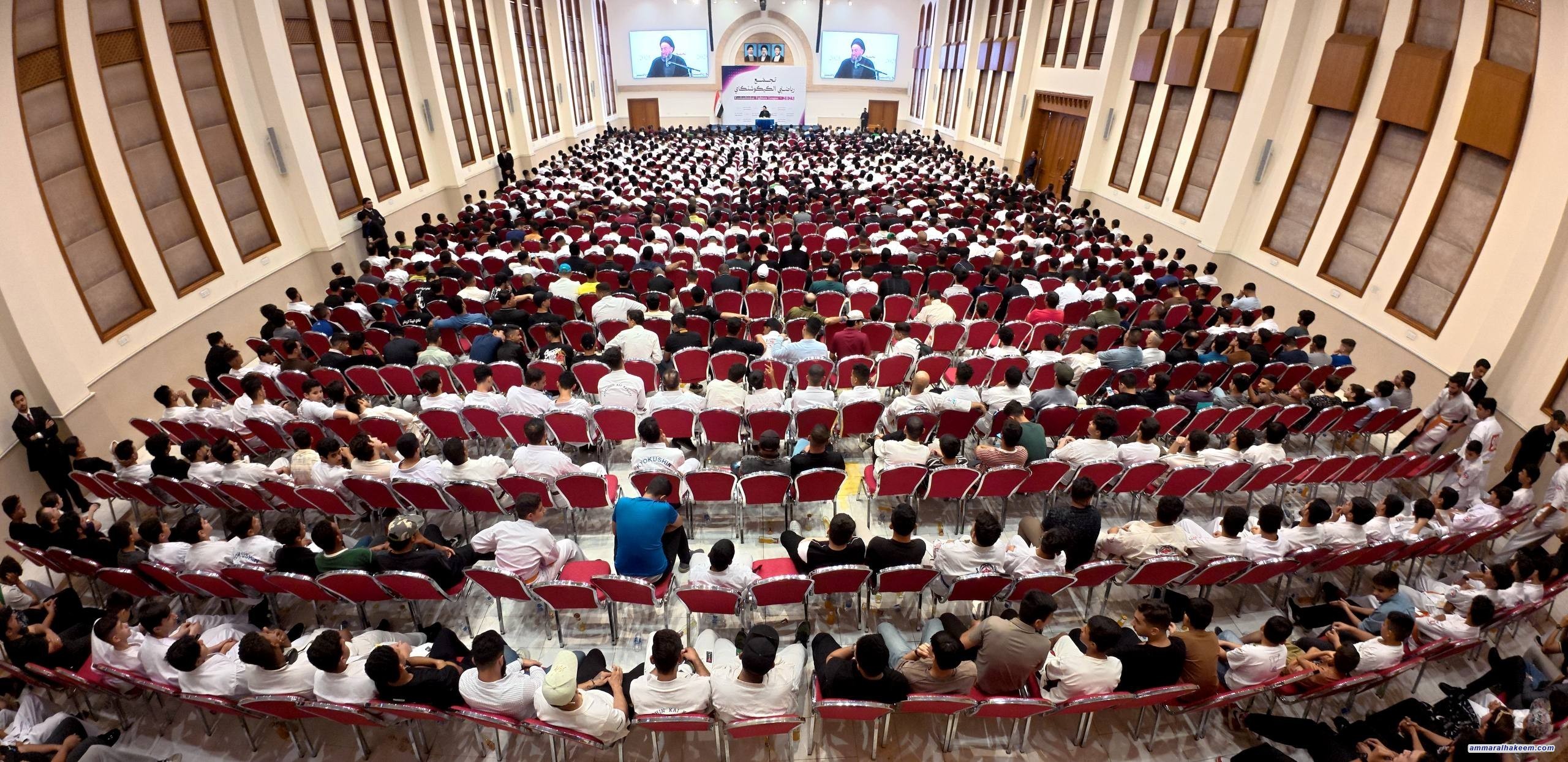 السيد الحكيم يلتقي جمعًا من رياضيي الكيكوشنكاي ويؤكد على أهمية الاقتداء برسول الإنسانية ومكانة الرياضة في بناء المجتمعات