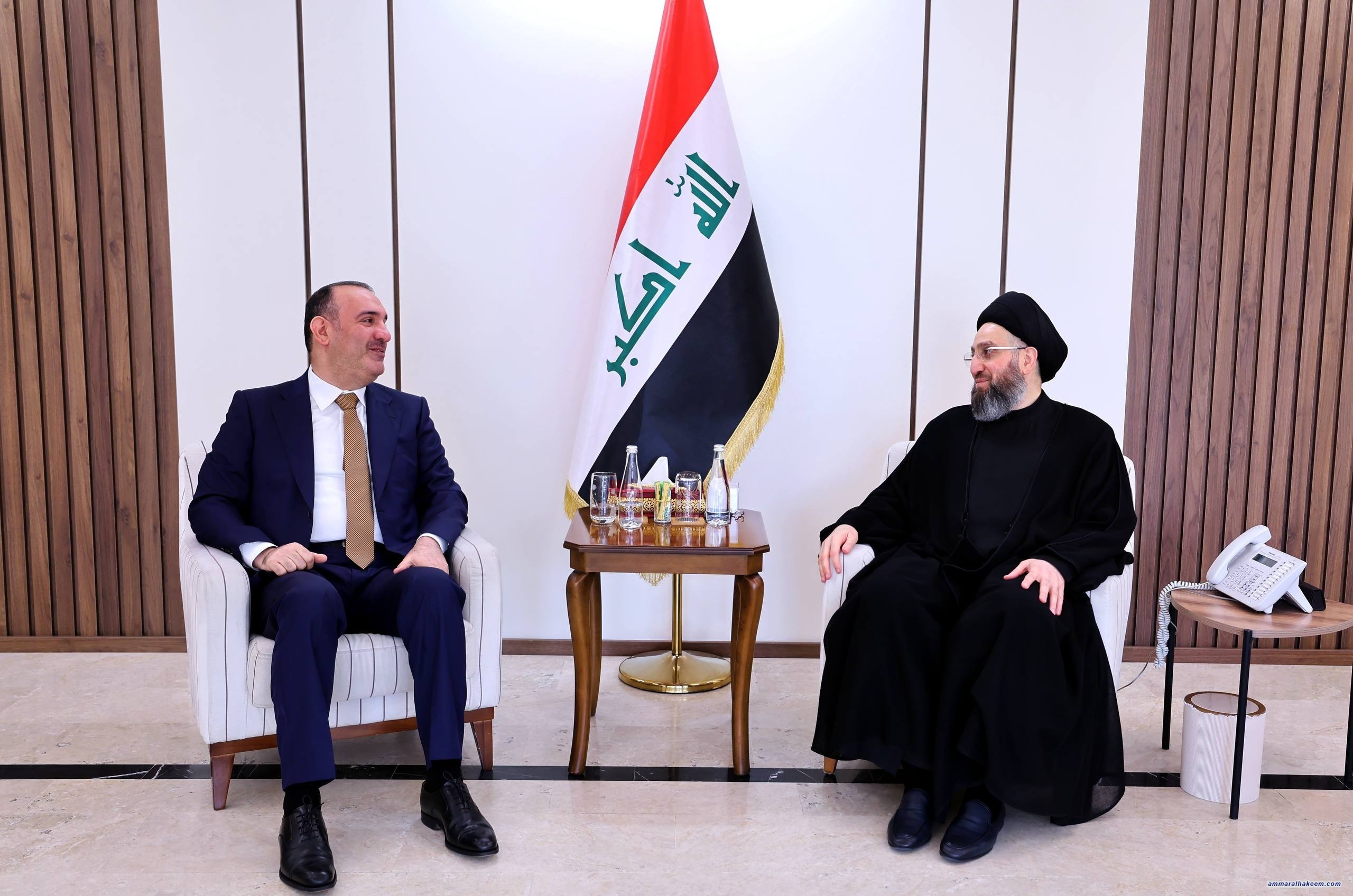 السيد الحكيم يستقبل رئيس كتلة دولة القانون ويبحث معه تطورات المشهد السياسي