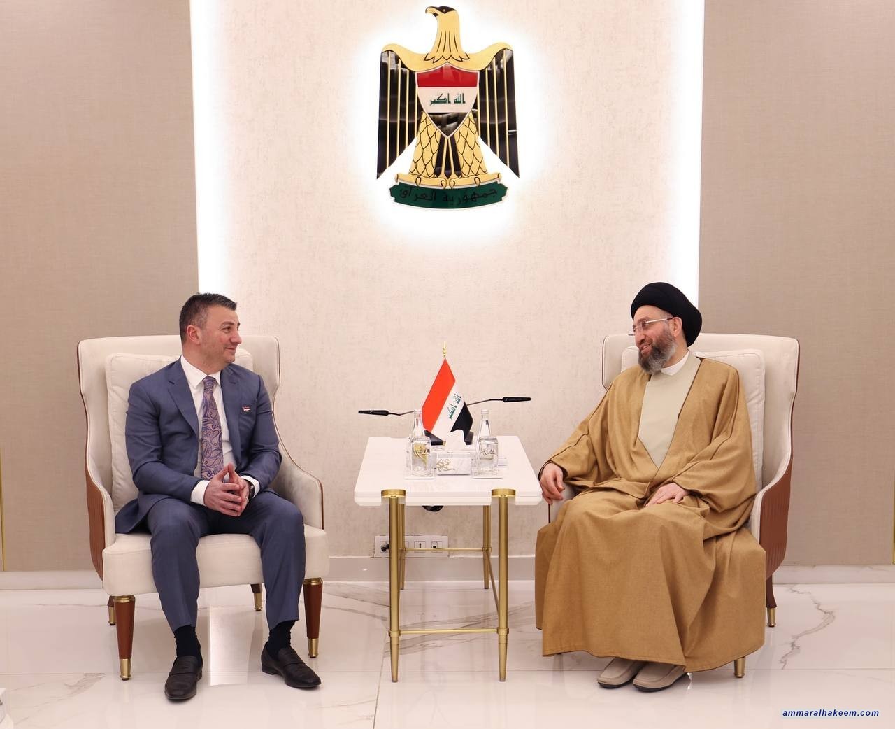 السيد الحكيم يلتقي وفد الجالية العراقية في الولايات المتحدة ويؤكد على أهمية التنوع الوطني وسبل تعزيز الاستقرار في العراق