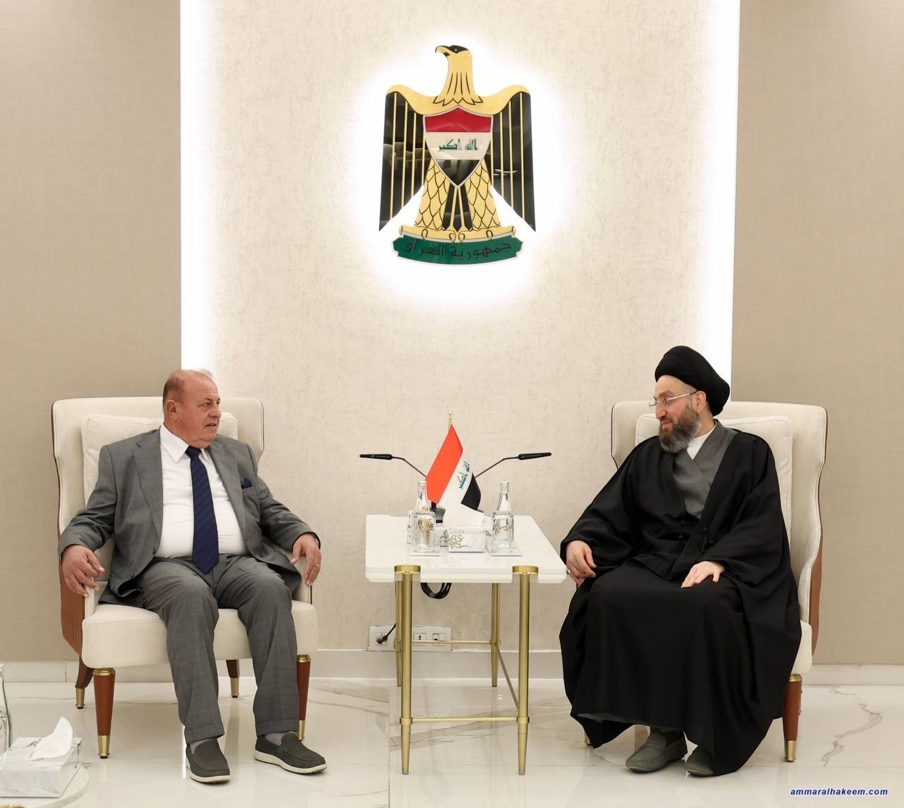 Sayyid Al-Hakeem Meets Al-Surchi Clan Sheikh, Emphasizes National Unity