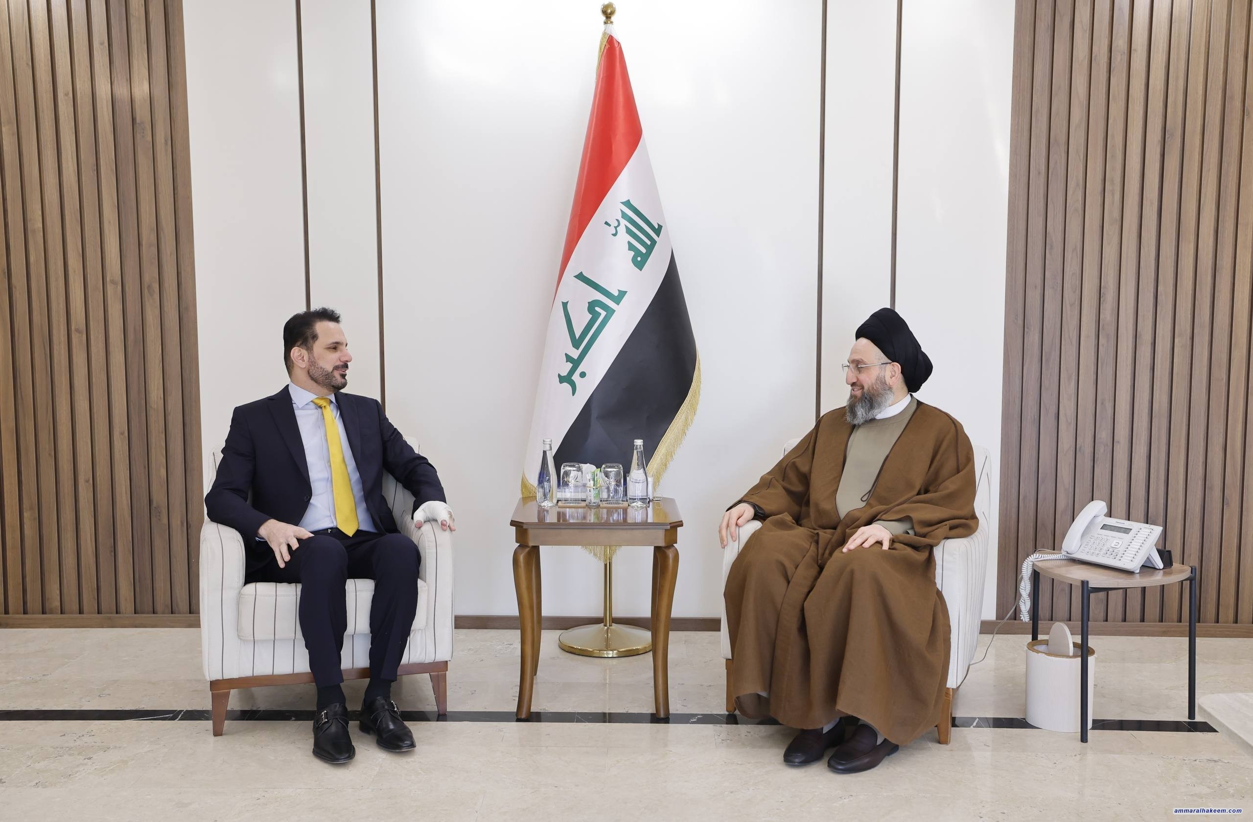 Sayyid Al-Hakeem Meets Al-Harak Al-Jadeed Movement’s Head, Affirms Political Powers Unity, Constitutional Entitlements Completion
