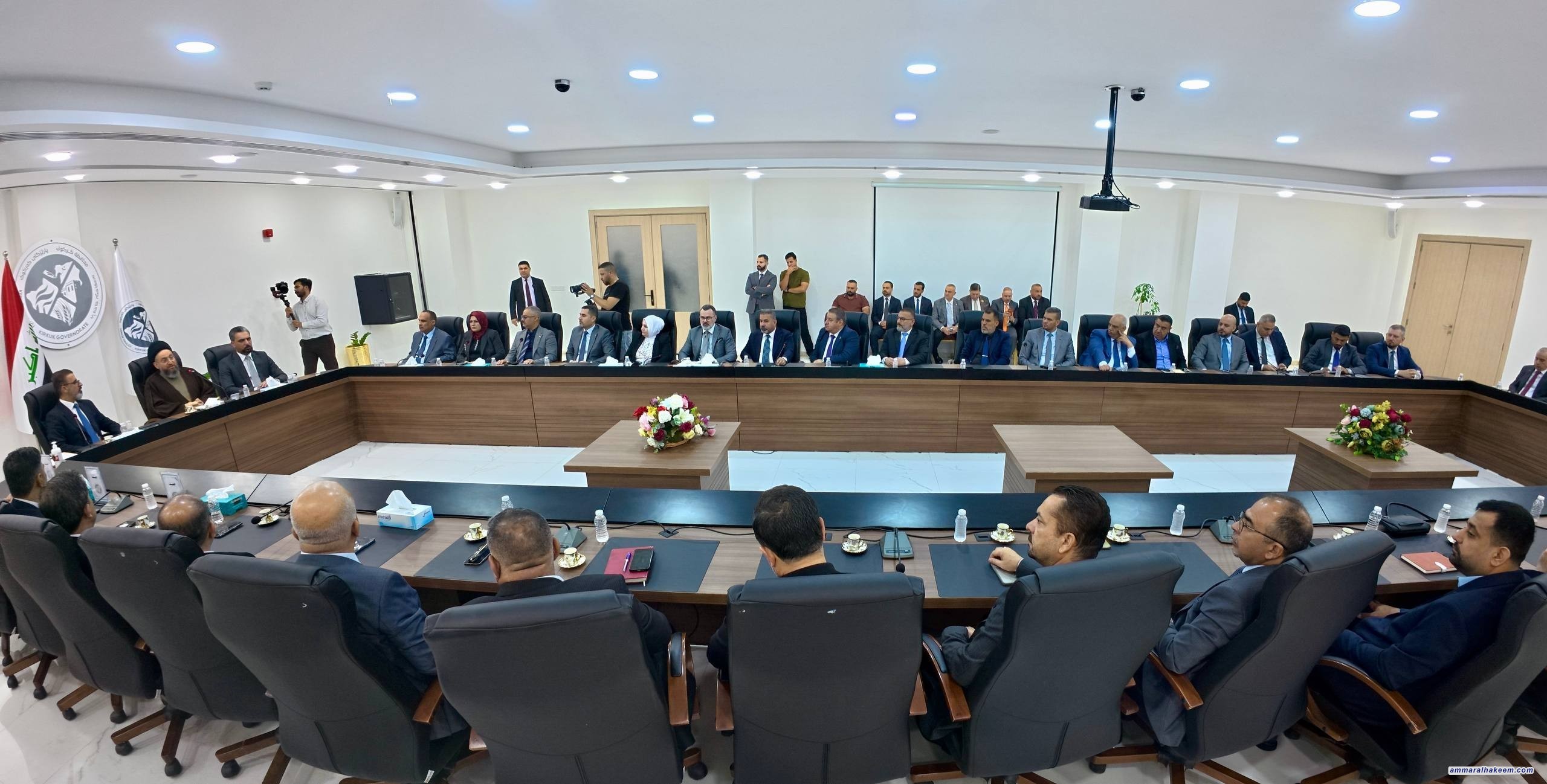 السيد الحكيم يدعو إلى ضبط الملفات الأمنية والخدمية والاقتصادية وتعزيز التعاون بين مكونات كركوك