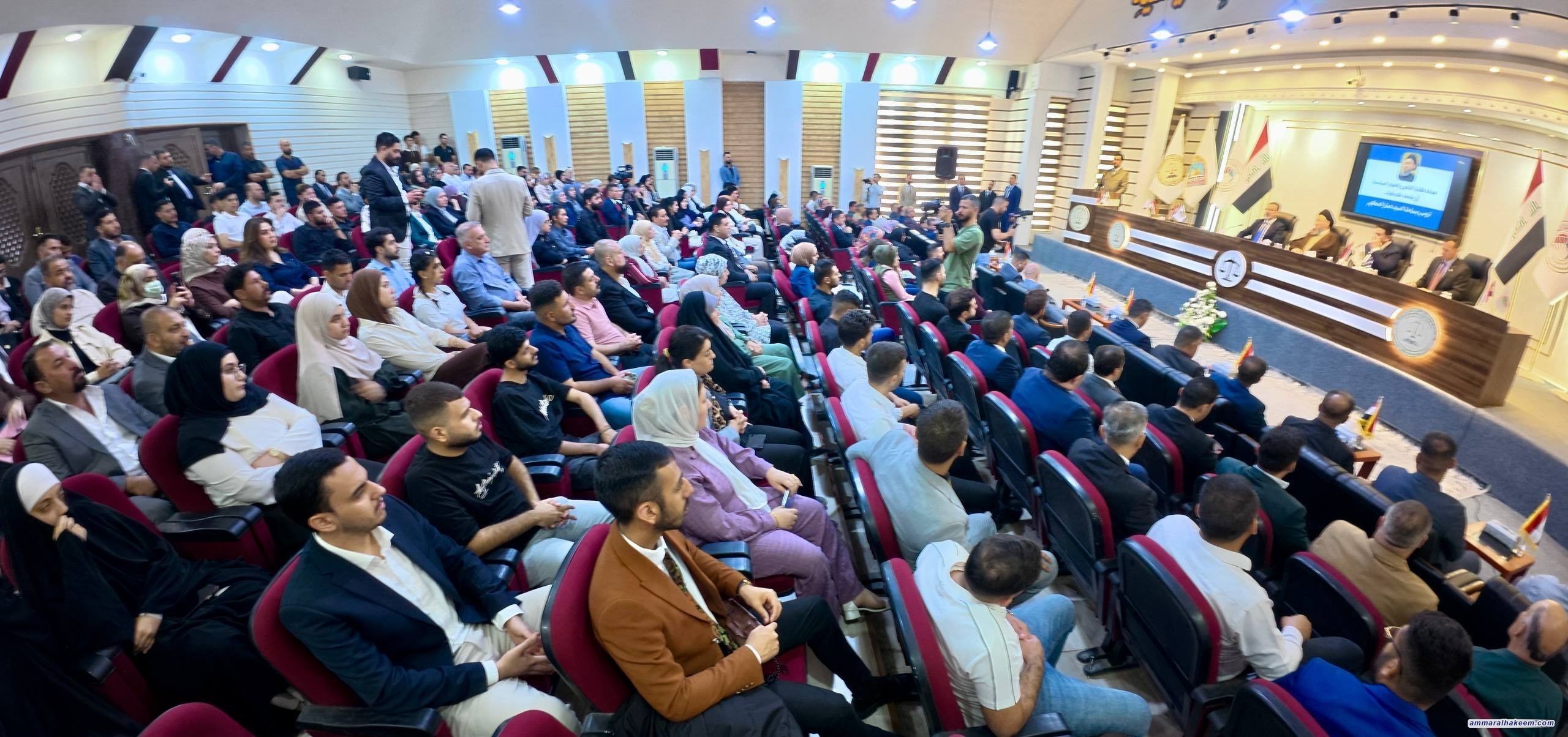 السيد الحكيم من جامعة كركوك: تنويع الاقتصاد وجذب الاستثمارات وتعزيز السلم المجتمعي أولويات العراق :::