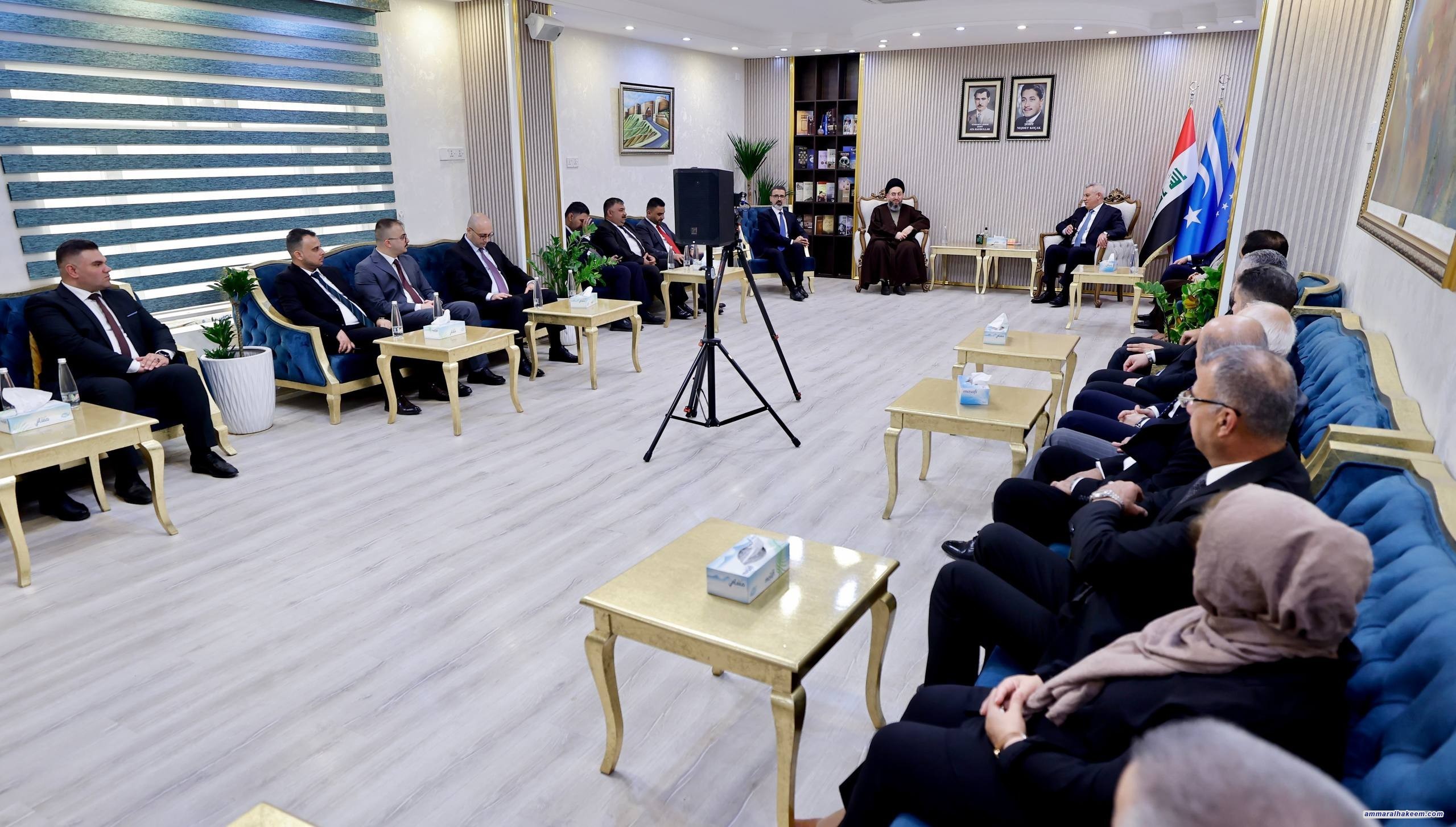 السيد الحكيم يلتقي قيادات الجبهة التركمانية ويؤكد دعمه للمكوّن التركماني وحفظ تمثيله